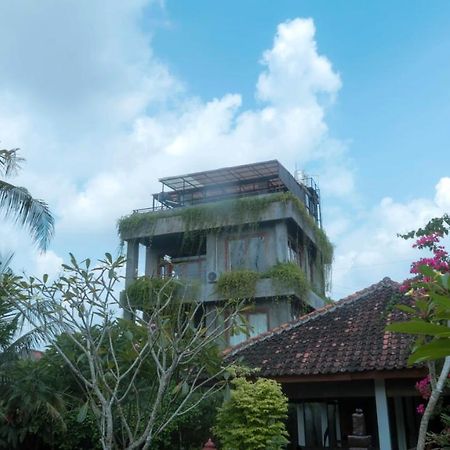 Ohmmstay - Rumah Pendopo Tanjungtirto Екстер'єр фото