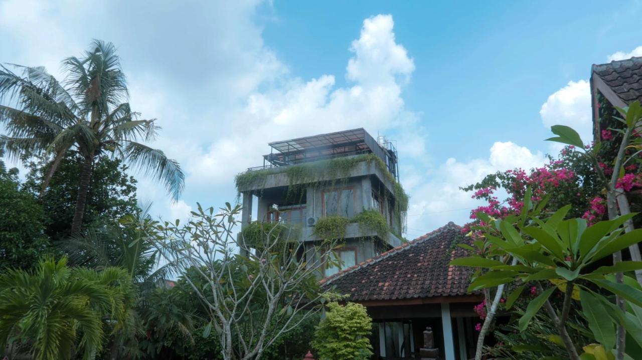 Ohmmstay - Rumah Pendopo Tanjungtirto Екстер'єр фото