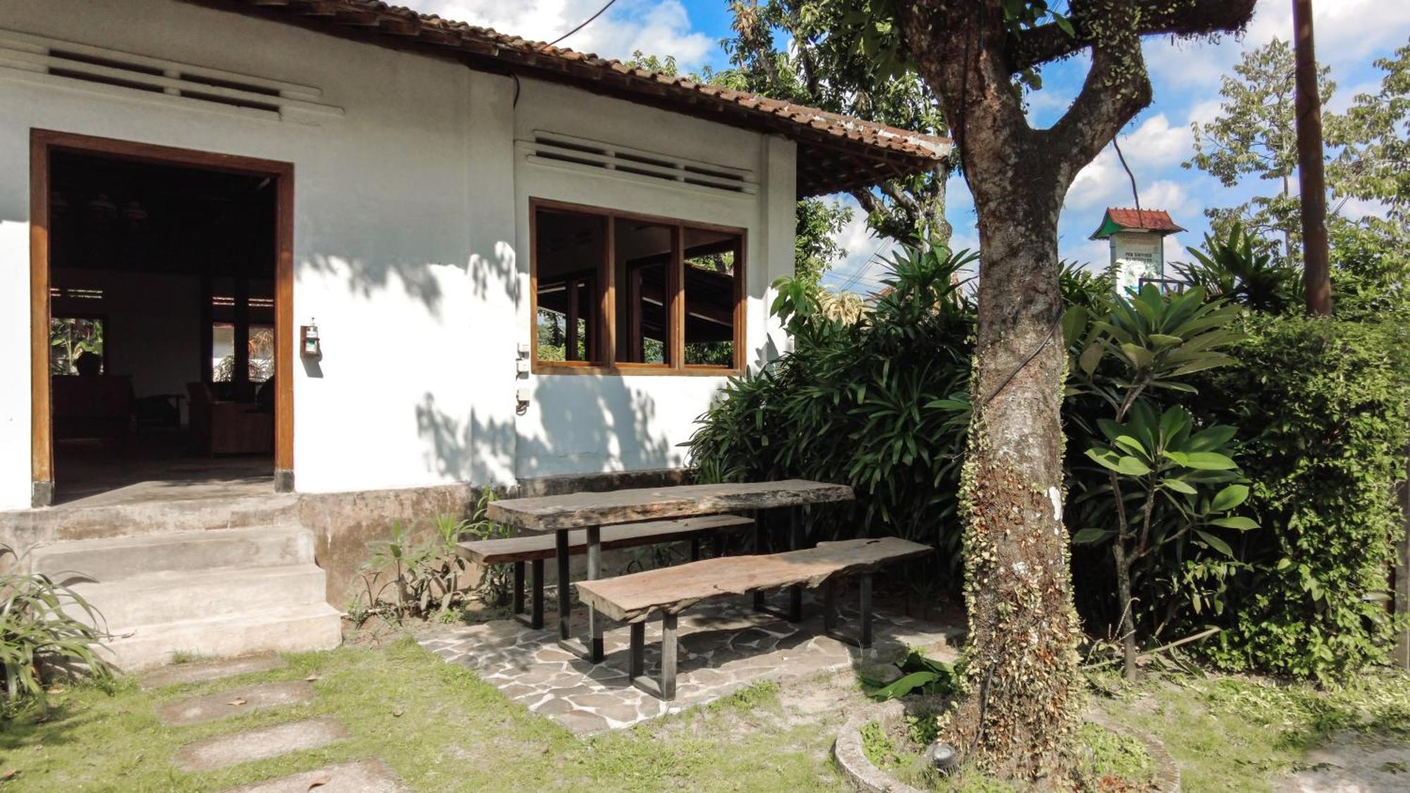 Ohmmstay - Rumah Pendopo Tanjungtirto Екстер'єр фото