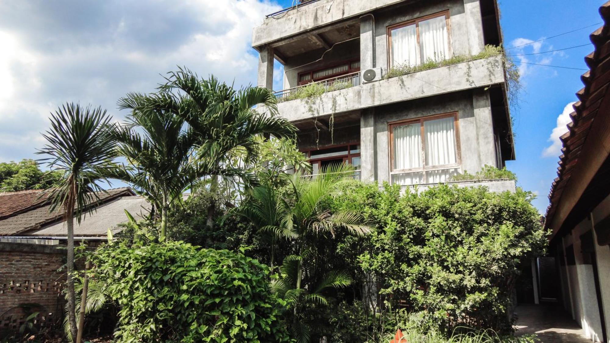 Ohmmstay - Rumah Pendopo Tanjungtirto Екстер'єр фото
