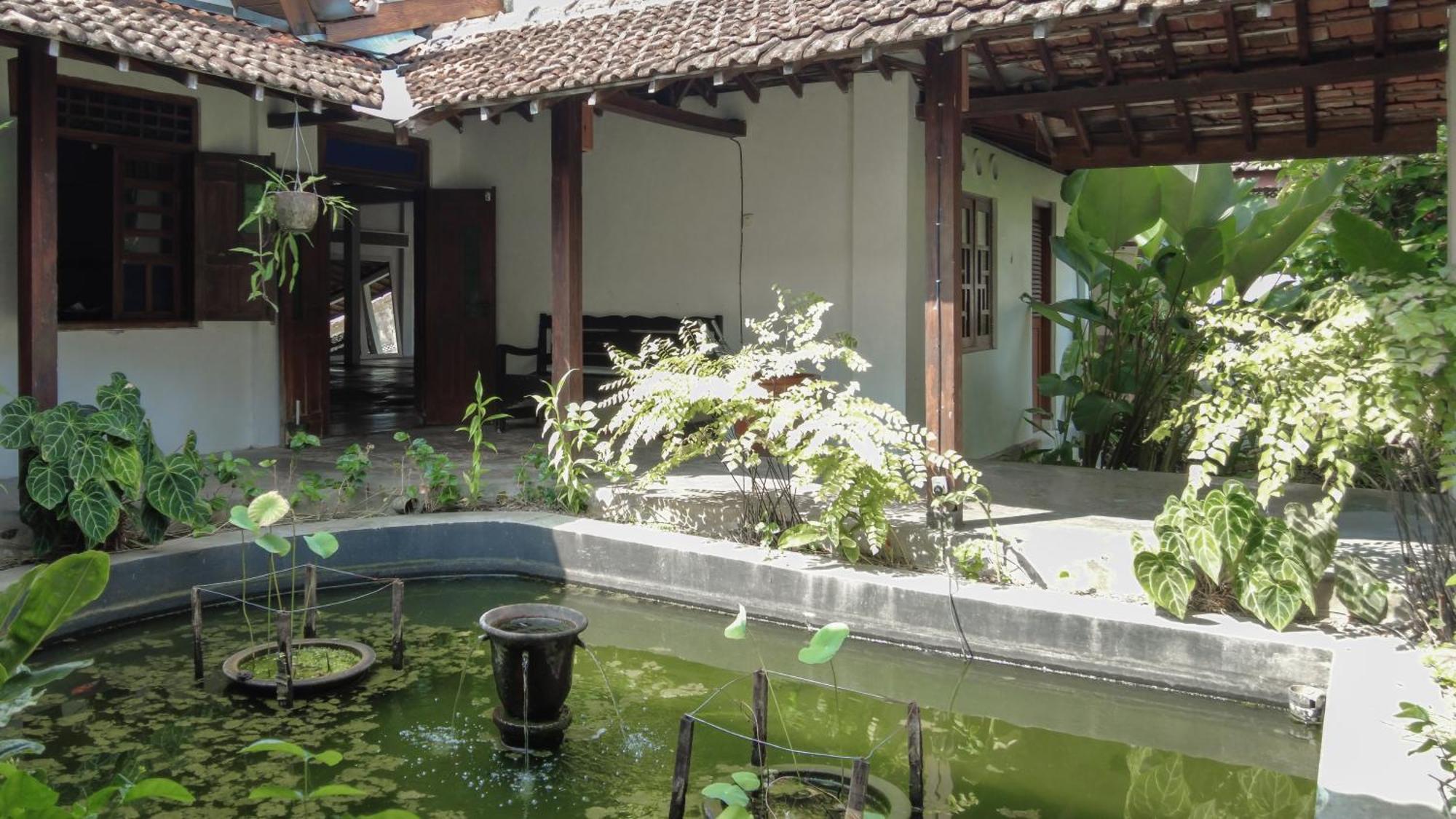 Ohmmstay - Rumah Pendopo Tanjungtirto Екстер'єр фото